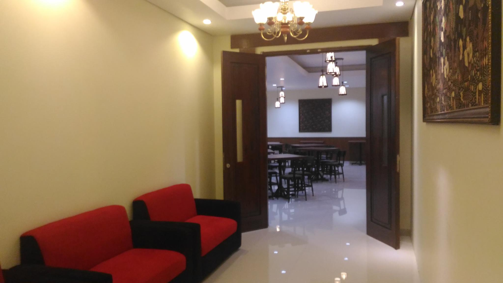 Red Chilies Hotel 7/7