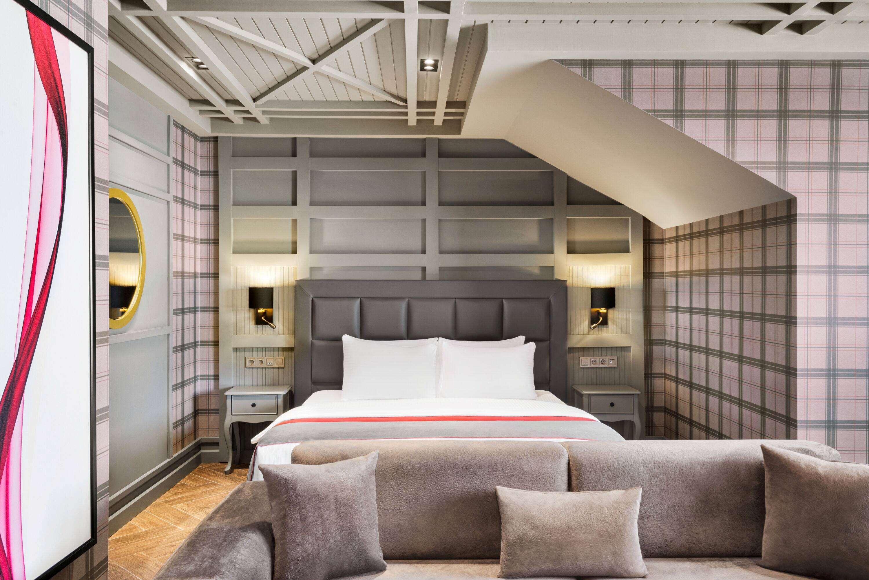 Deluxe, Double Bed