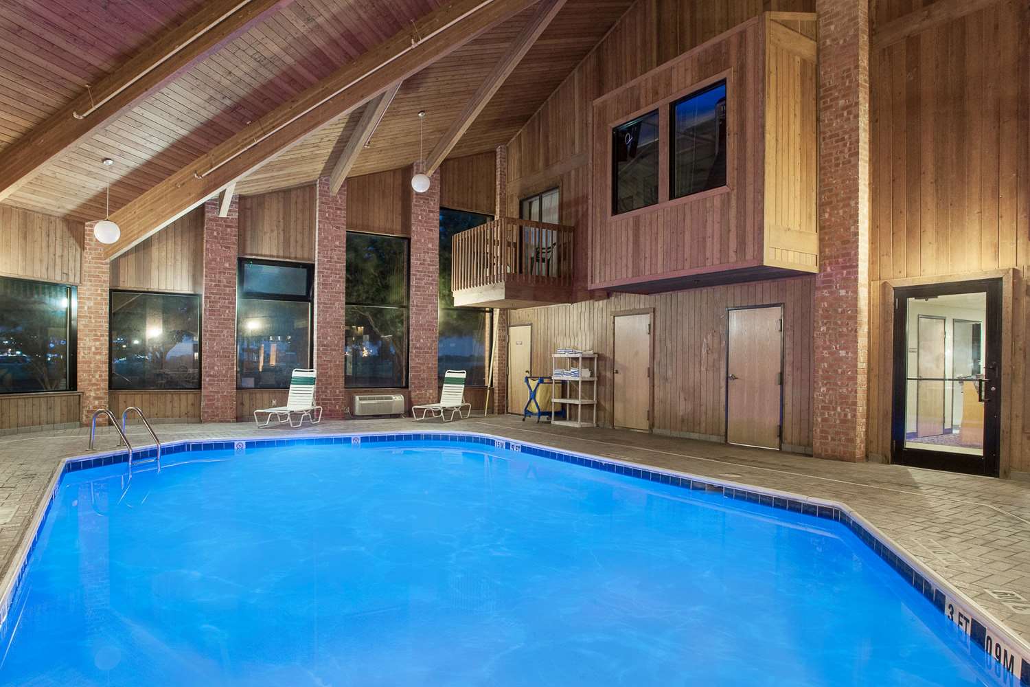 Baymont Inn & Suites by Wyndham San Marcos Outlet Malls 13/19
