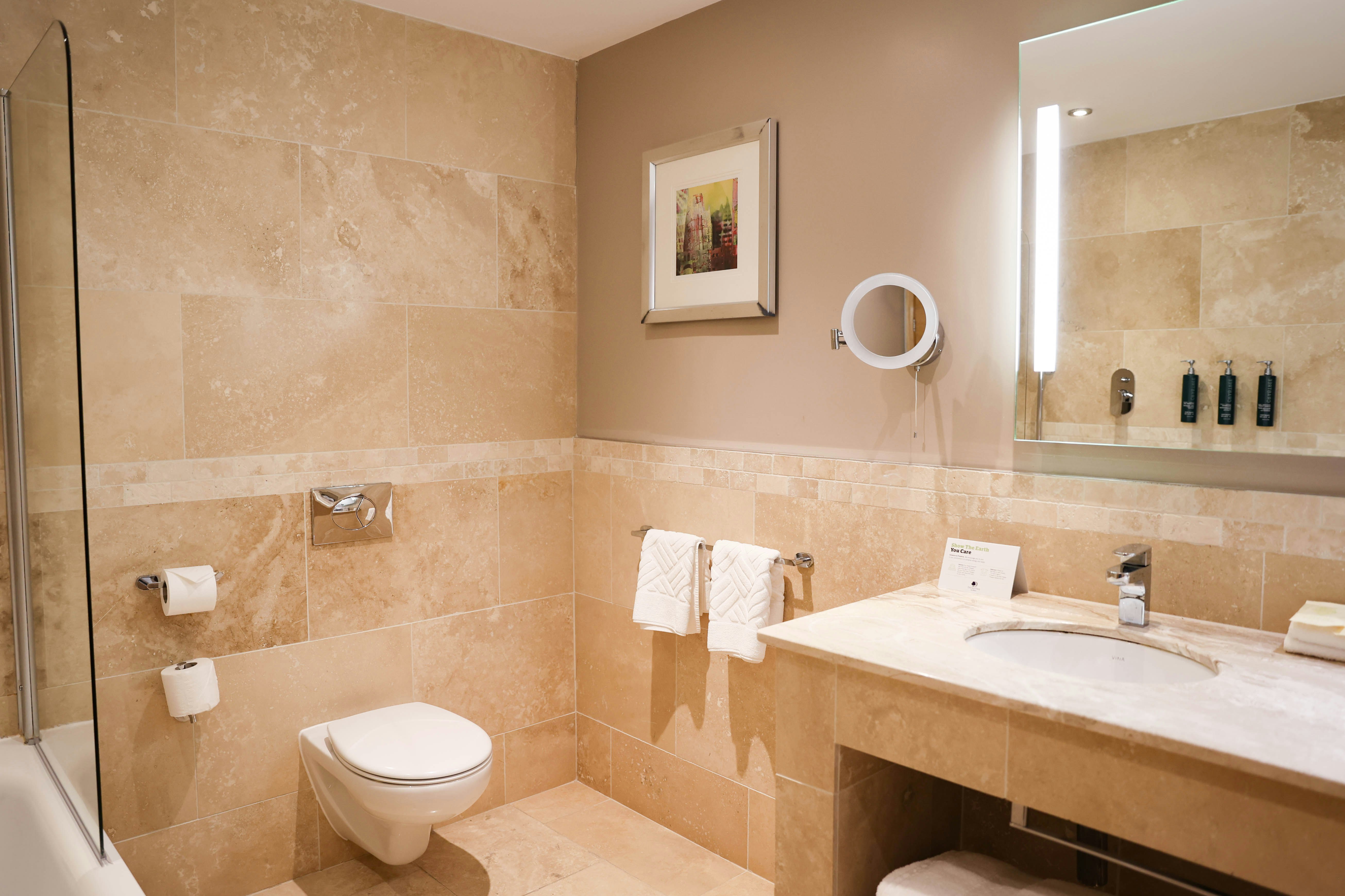 غرفة عائلية بغرفتي نوم، Doubletree By Hilton Milton Keynes 2/3