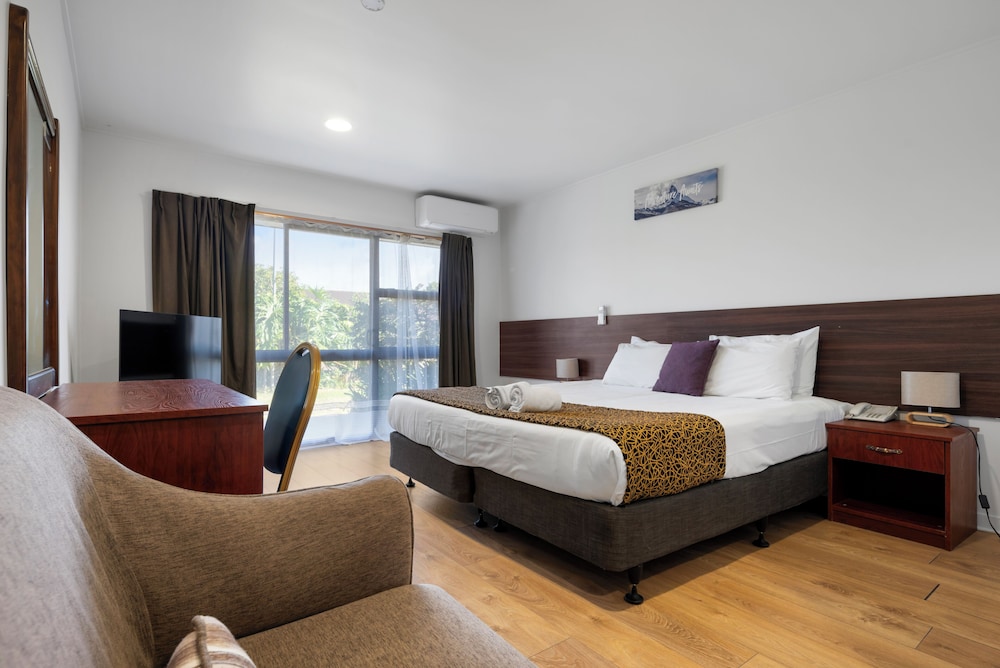 Garden Inn Airport 14/50