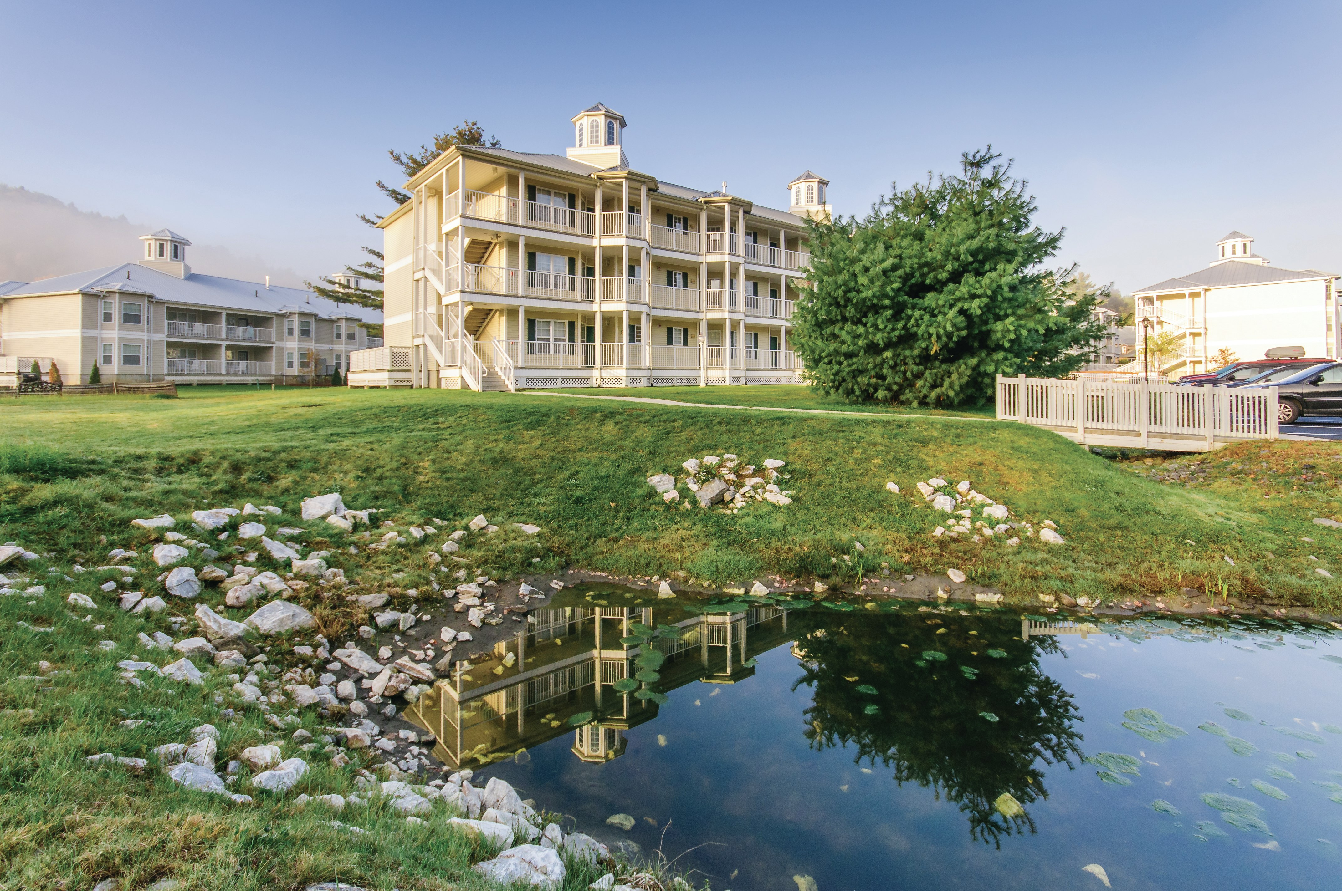 Holiday Inn Club Vacations Oak n Spruce Resort Berkshires 18/21