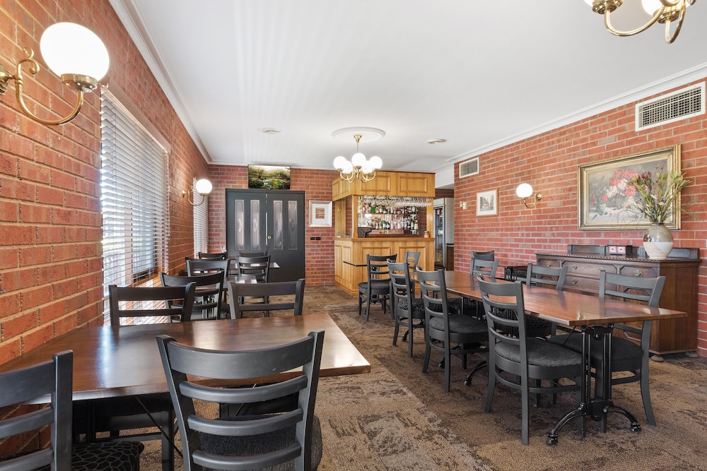 Burke And Wills Motor Inn Swan Hill 30/37