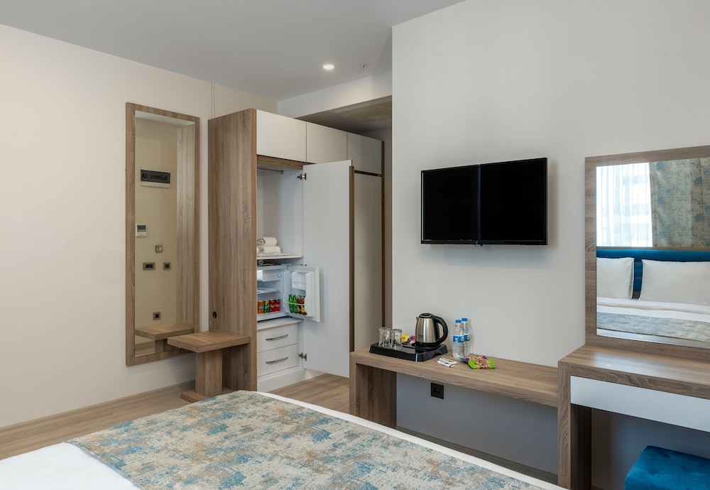 Anelli Hotel 24/40