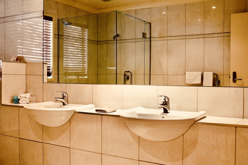 Premium, Suite, King and Queen Bed, Ocean View, Sofa, Hot Tub