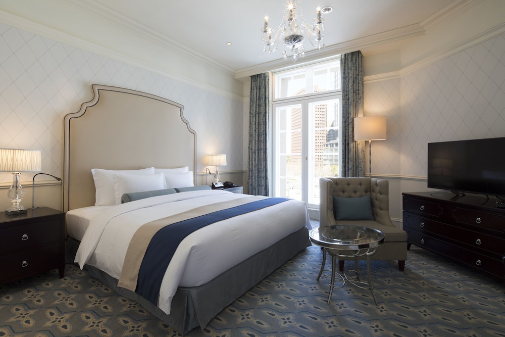 ROOM, KING BED, CITY VIEW