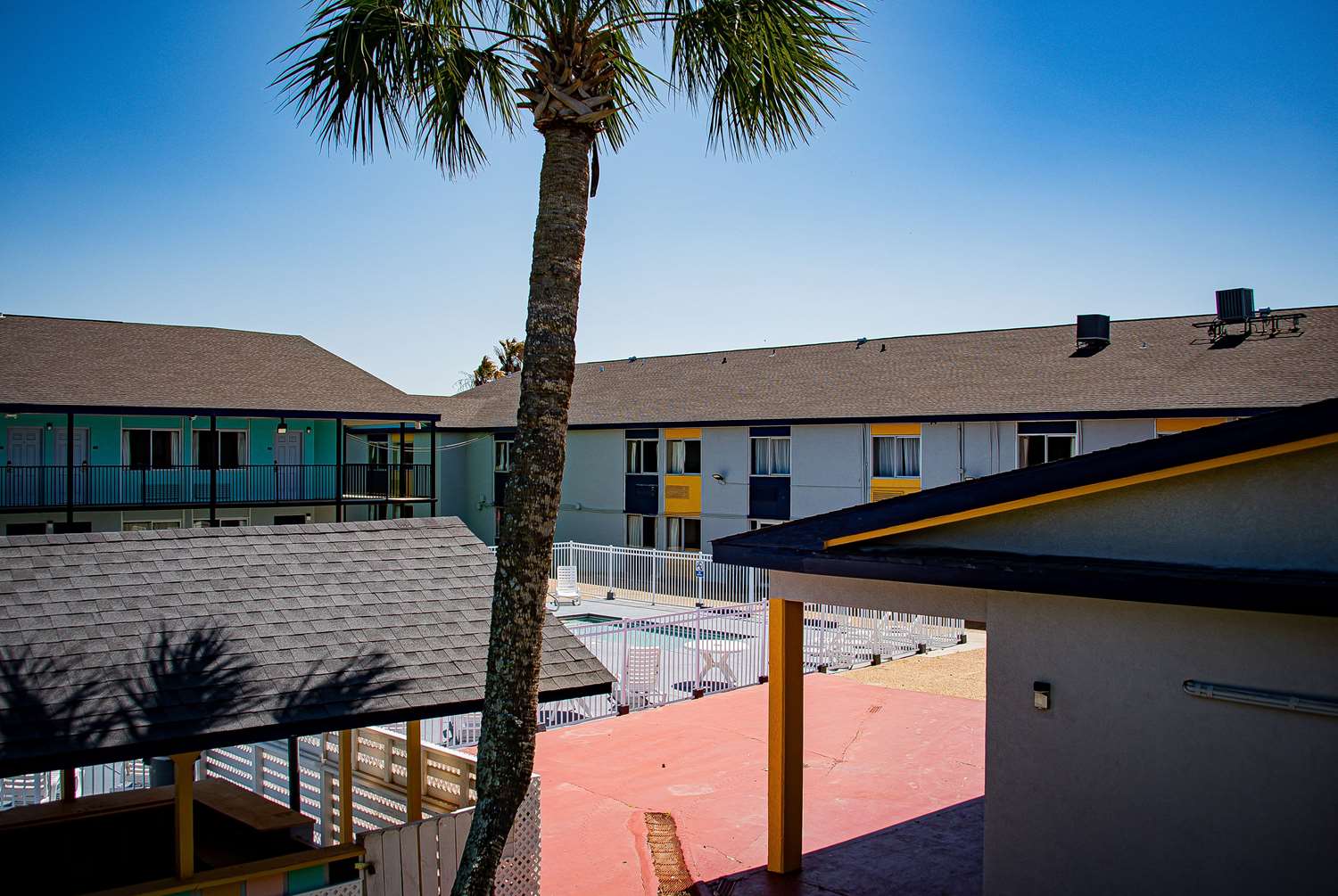 Super 8 by Wyndham Biloxi 40/43