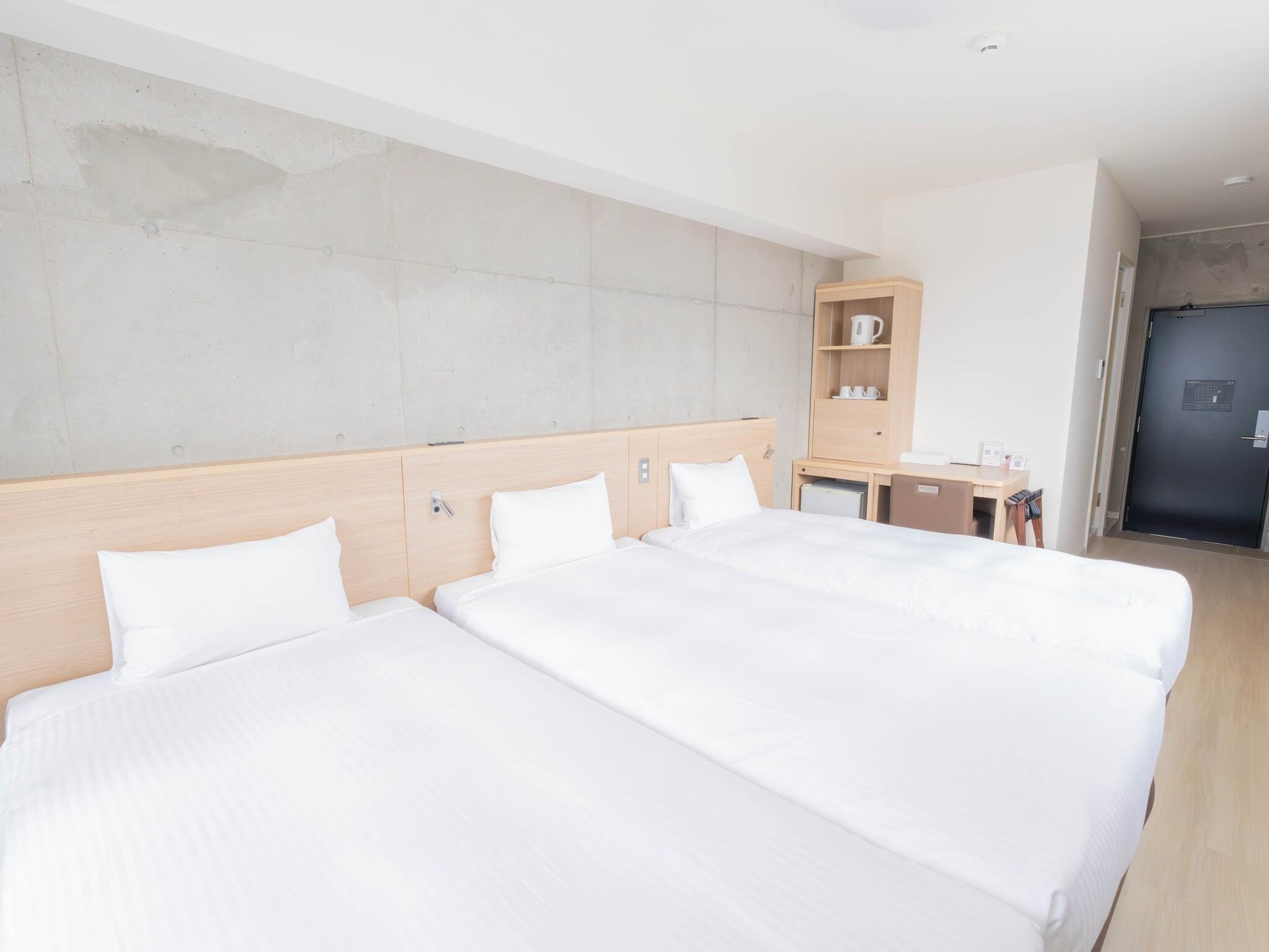 Room, Triple, 3 Beds, New Building، The Breakfast Hotel Porto Ishigaki 3/3