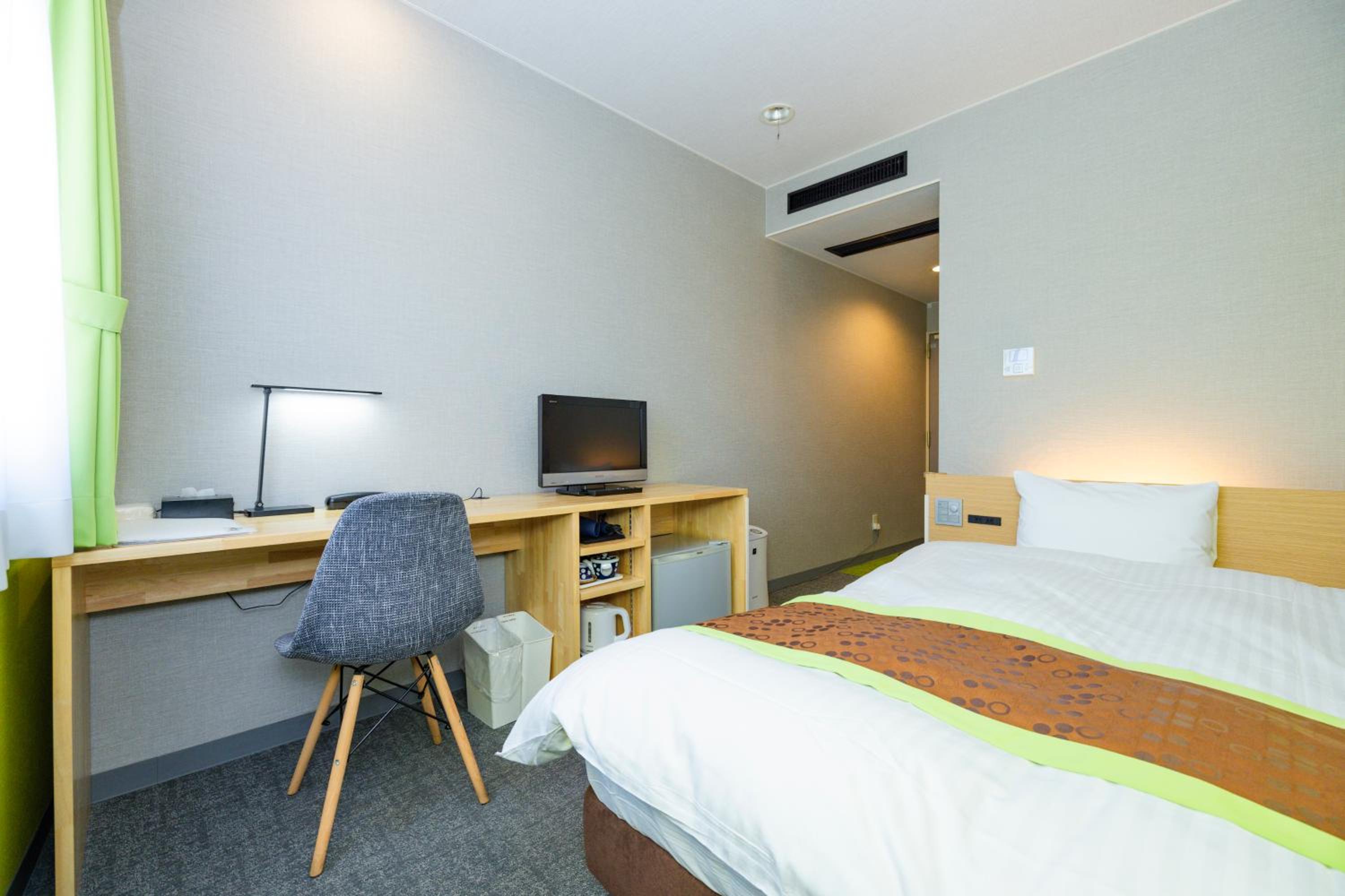 Semi Room, Single, Semi Double Bed