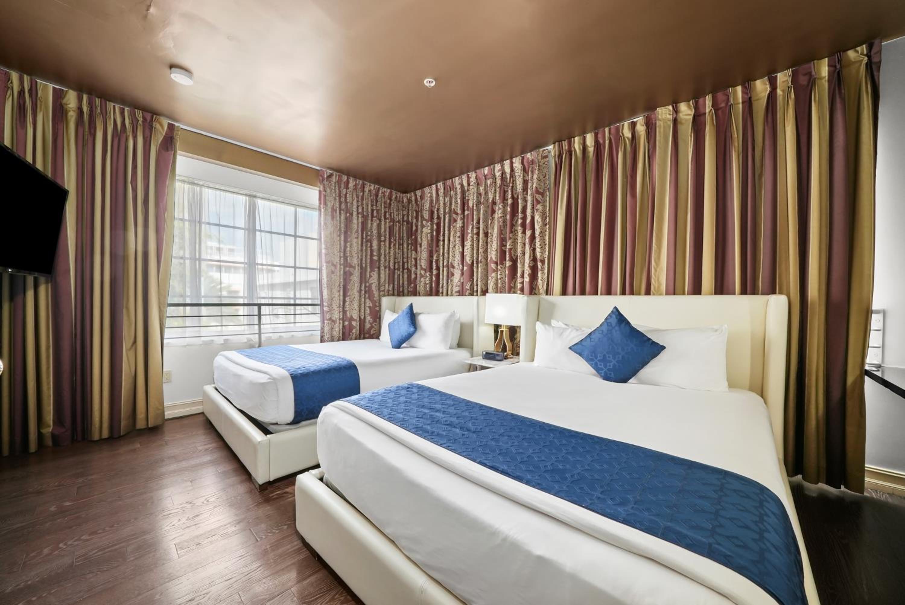 1 Bedroom, Suite, 2 Queen Beds, Riviera Suites South Beach 3/10