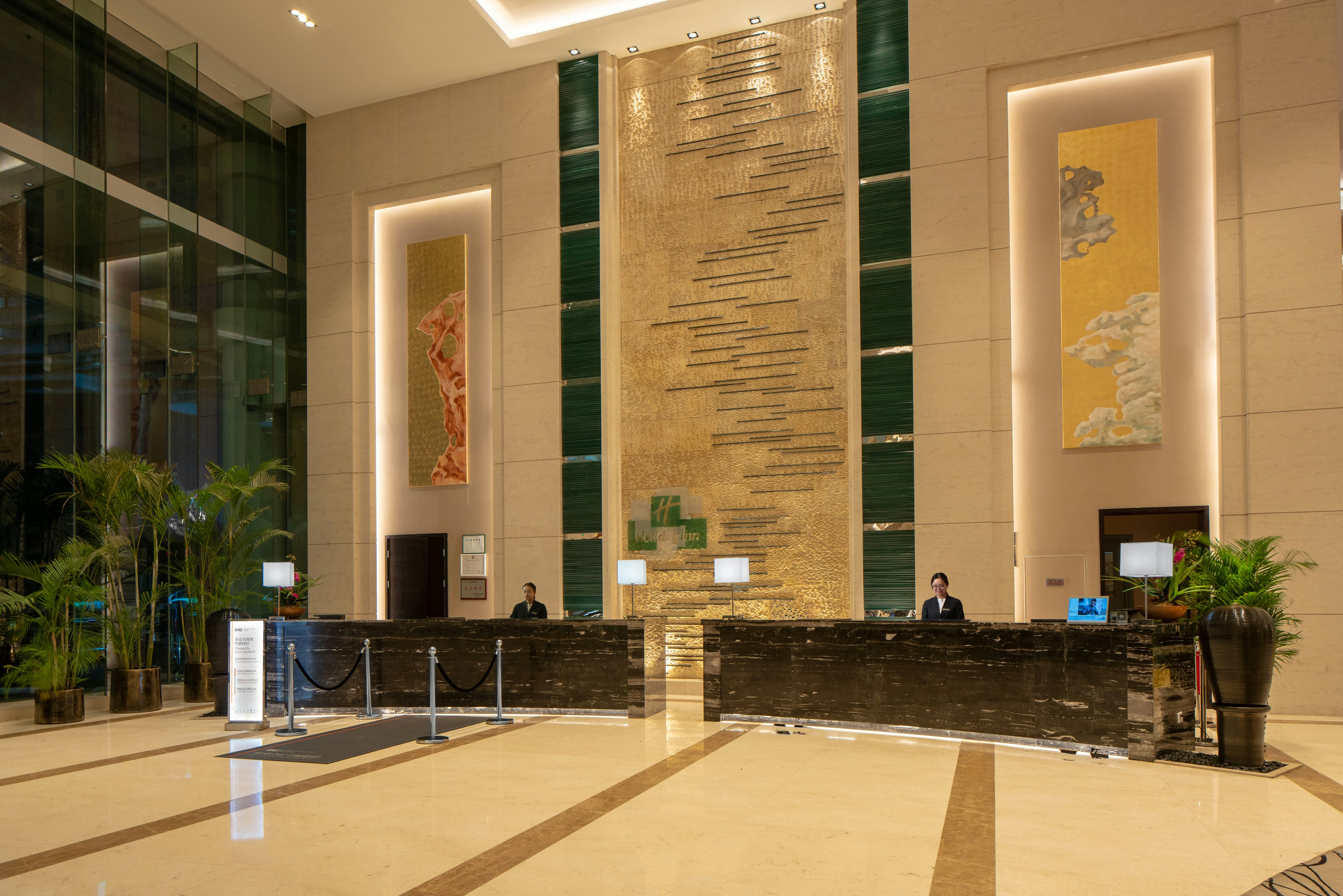 Holiday Inn Nanchang Riverside 7/50