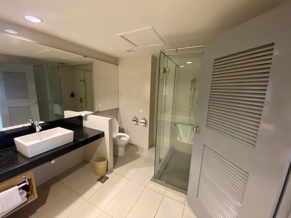 Century Langkasuka Resort 58/59