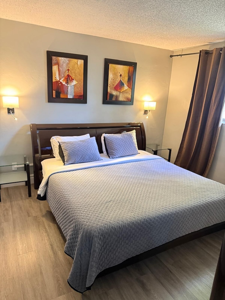 Sheridan Suites Apartment Hotel 27/69
