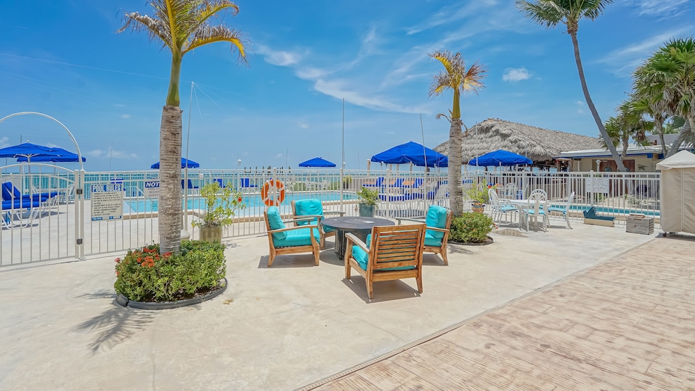 Glunz Ocean Beach Hotel and Resort 64/73