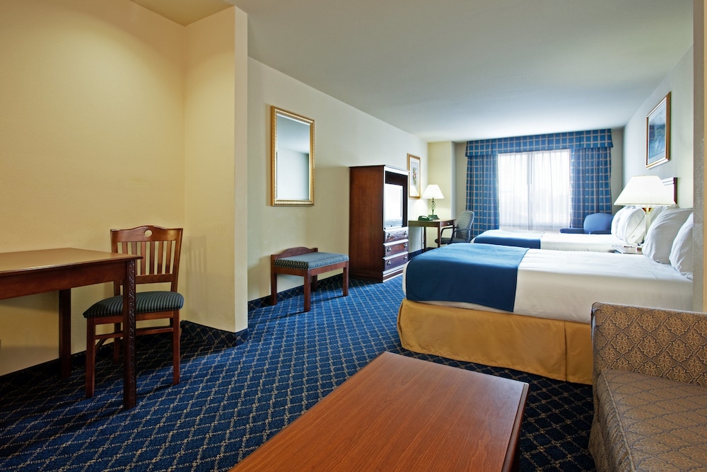 Holiday Inn Express Hotel Suites Paragould 27/60