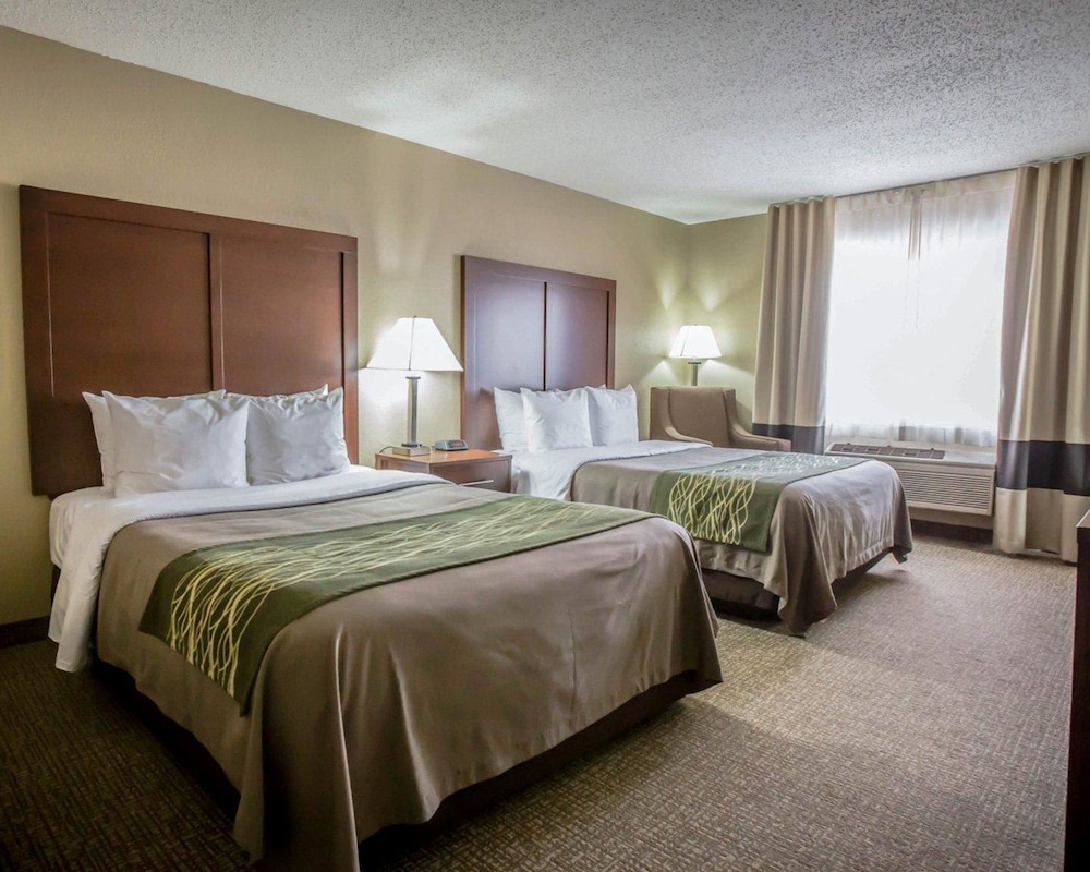 Comfort Inn Morris I-80 17/43