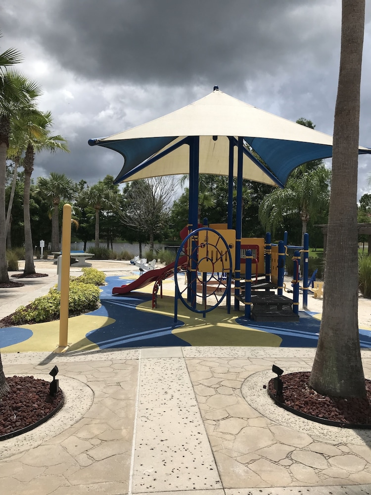 Freedom FL Condos of Kissimmee 28/43