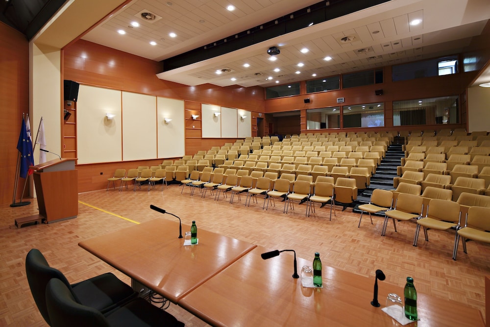 Izvir Hotel 37/47