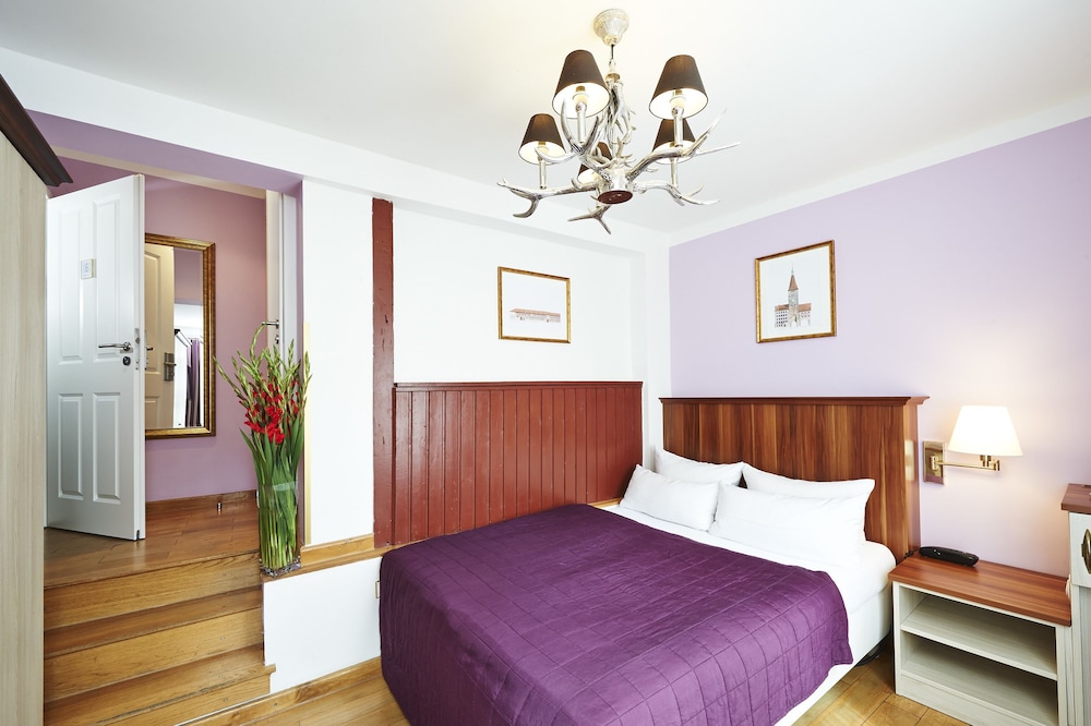 Hotel Elch 12/38
