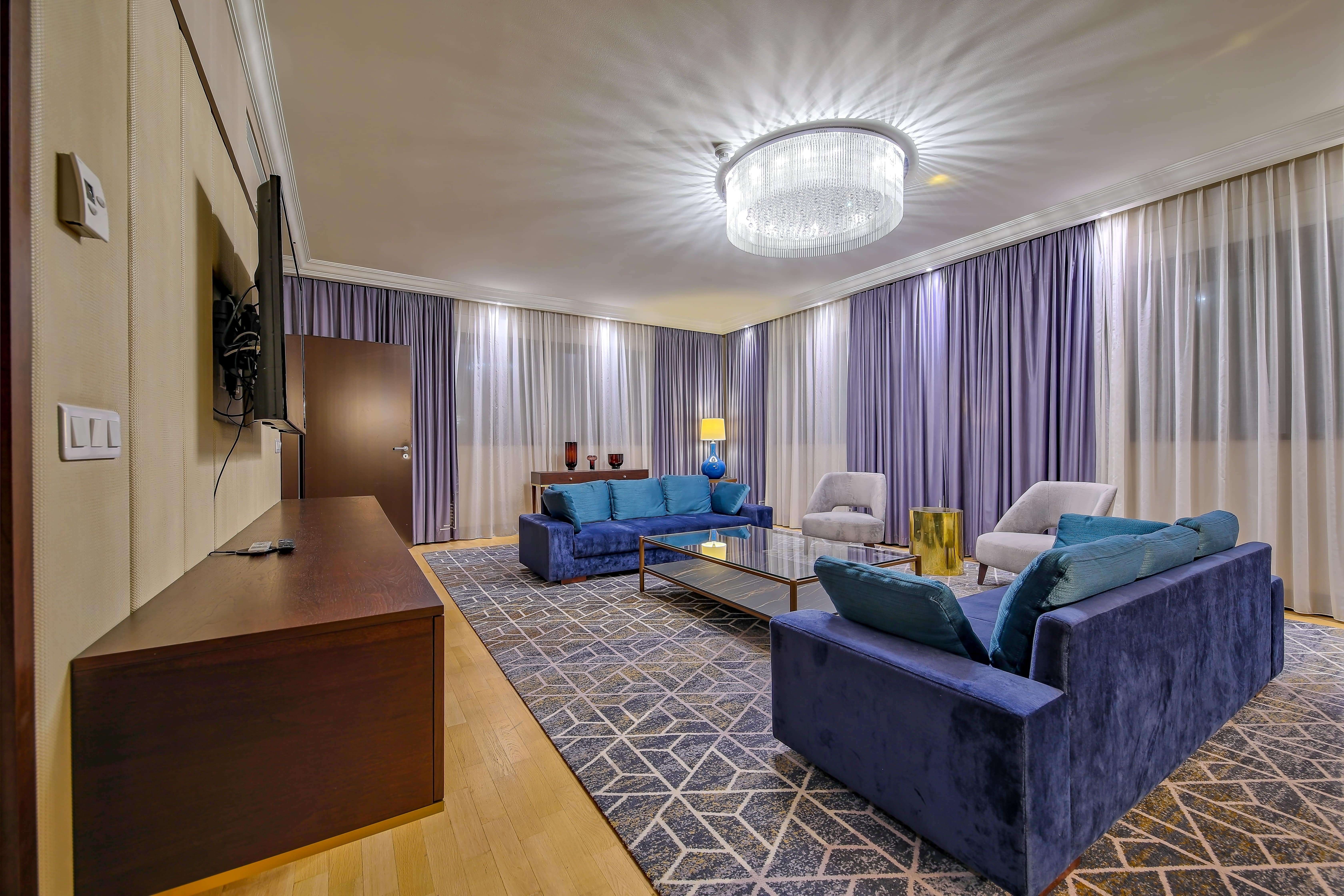 Intercontinental Warsaw 57/81