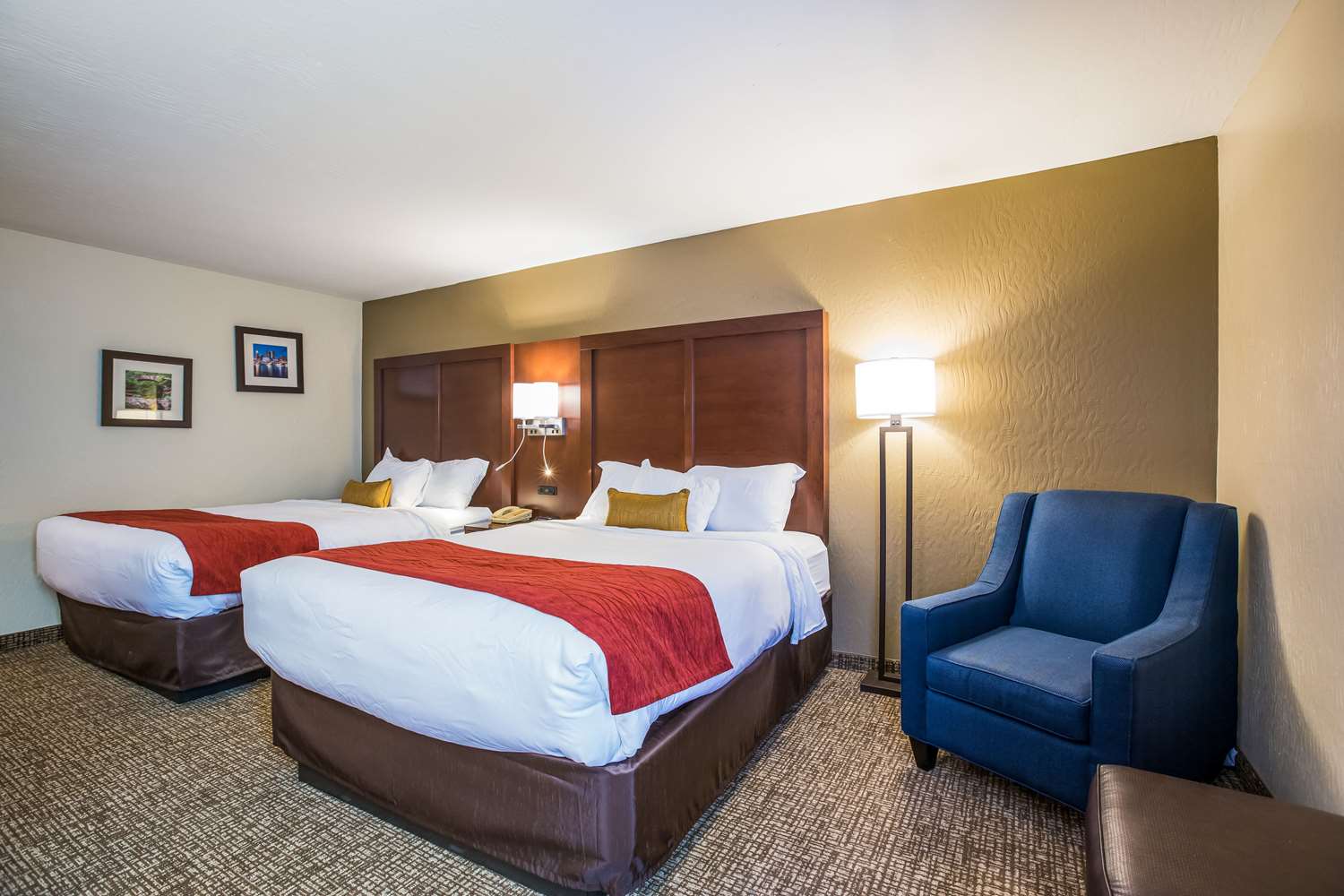 Efficiency, 2 Queen Beds