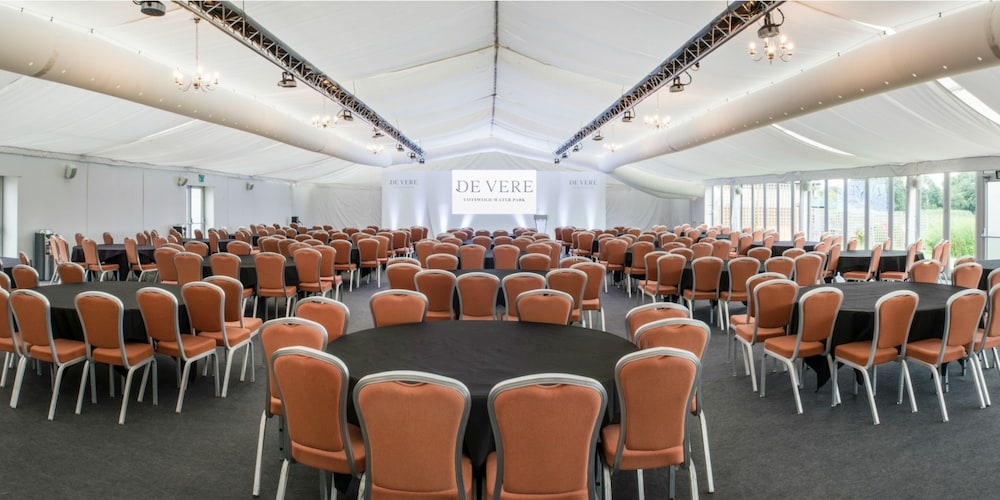 De Vere Cotswold Water Park 55/68