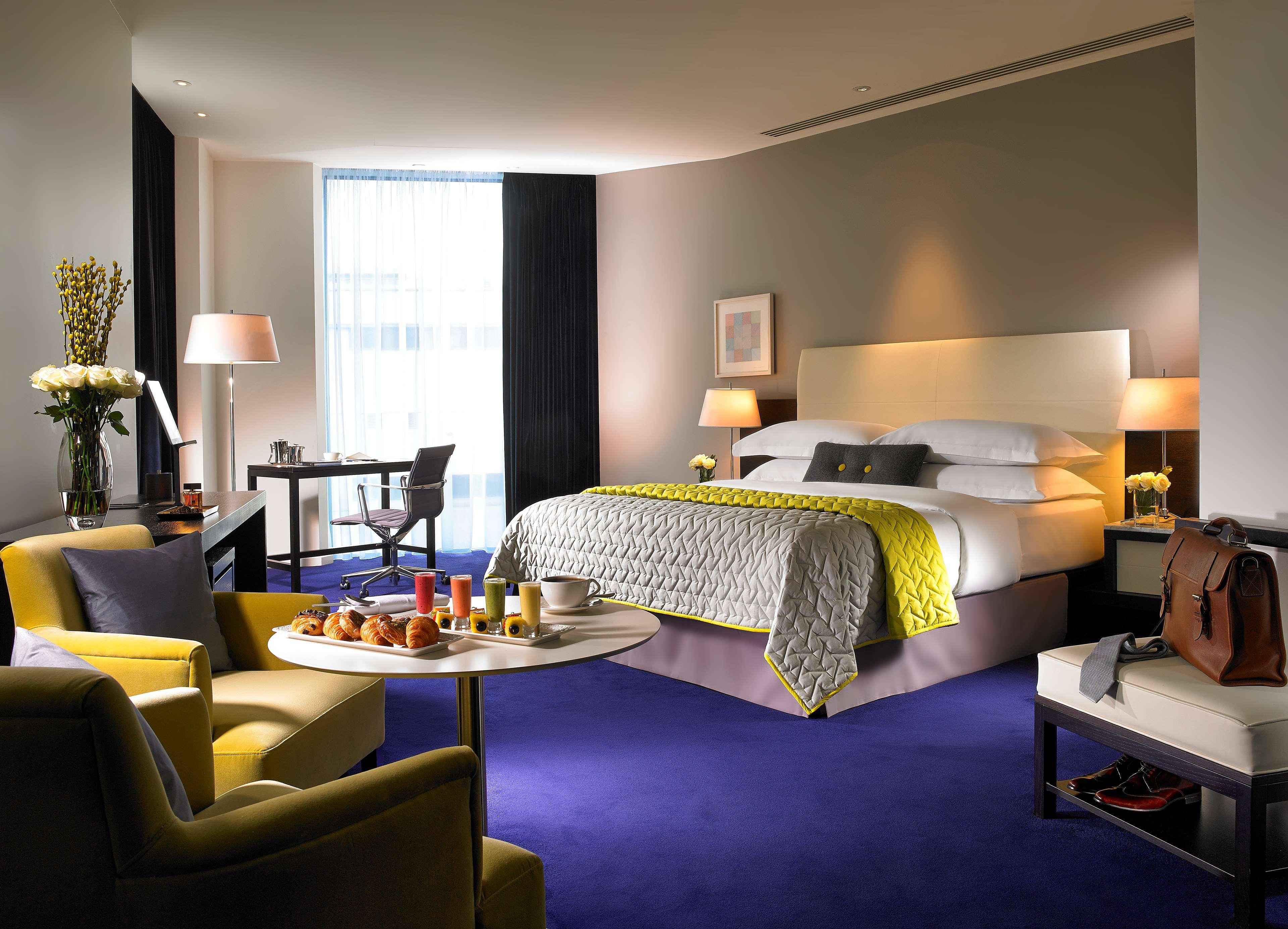 JUNIOR SUITE, WITH VIEW, CORNER