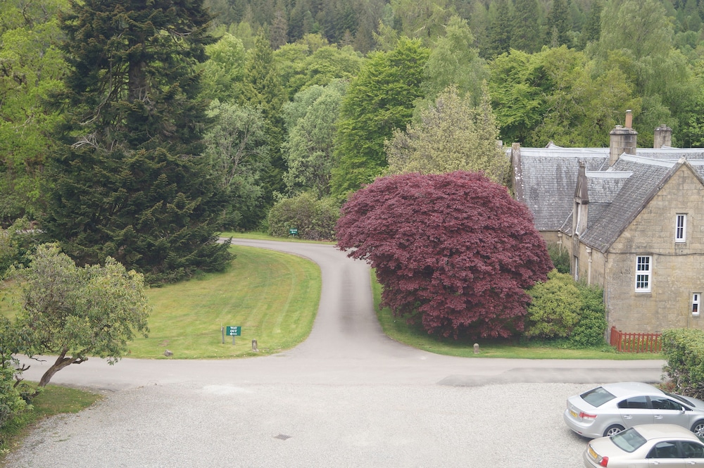 Glengarry Castle Hotel 2/42