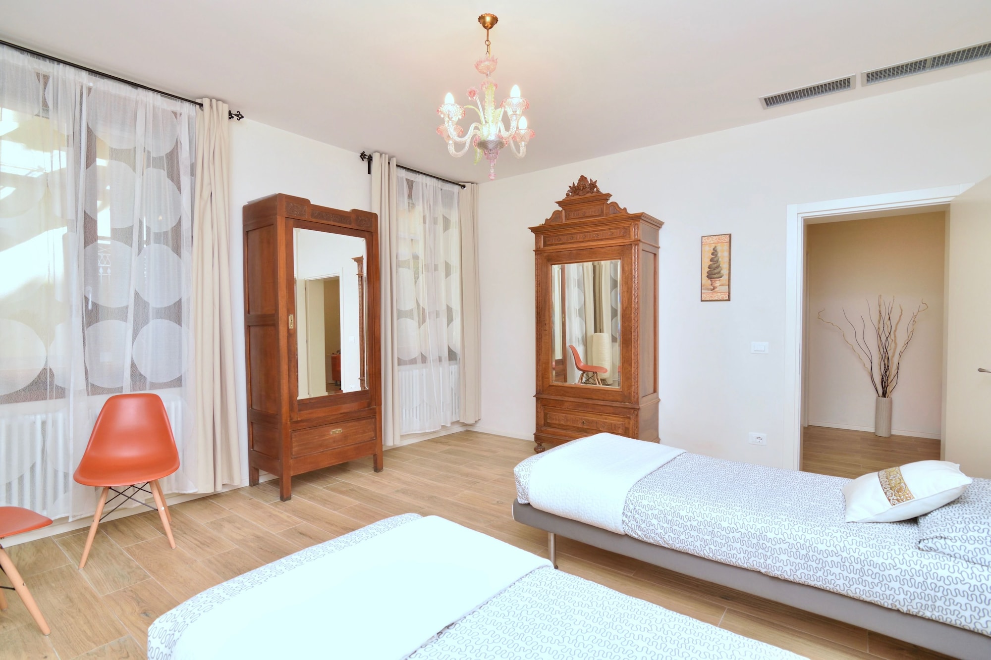 2 BEDROOMS, APARTMENT