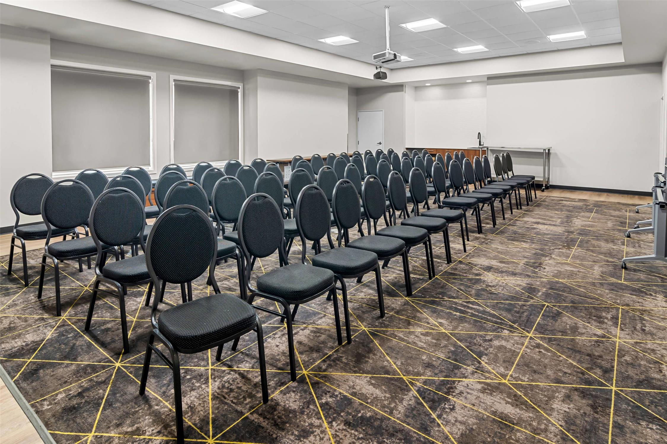 Park Inn by Radisson, Kelowna 32/40