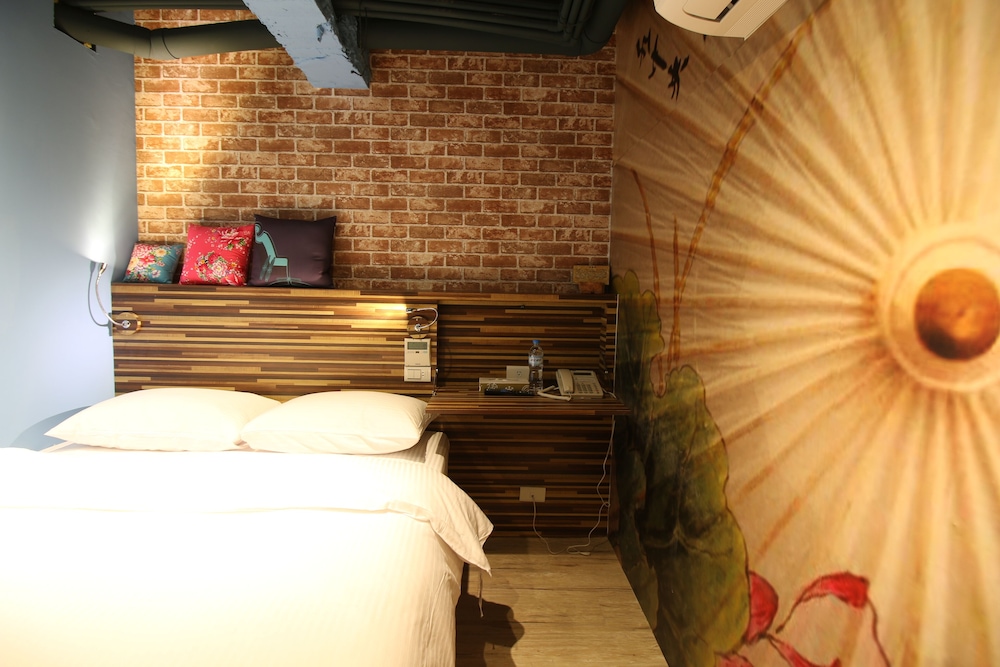 R10 Eco Hotel 36/50