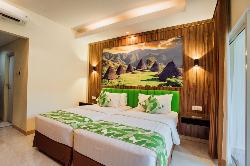 PREMIER, DOUBLE OR TWIN BED, OCEAN VIEW