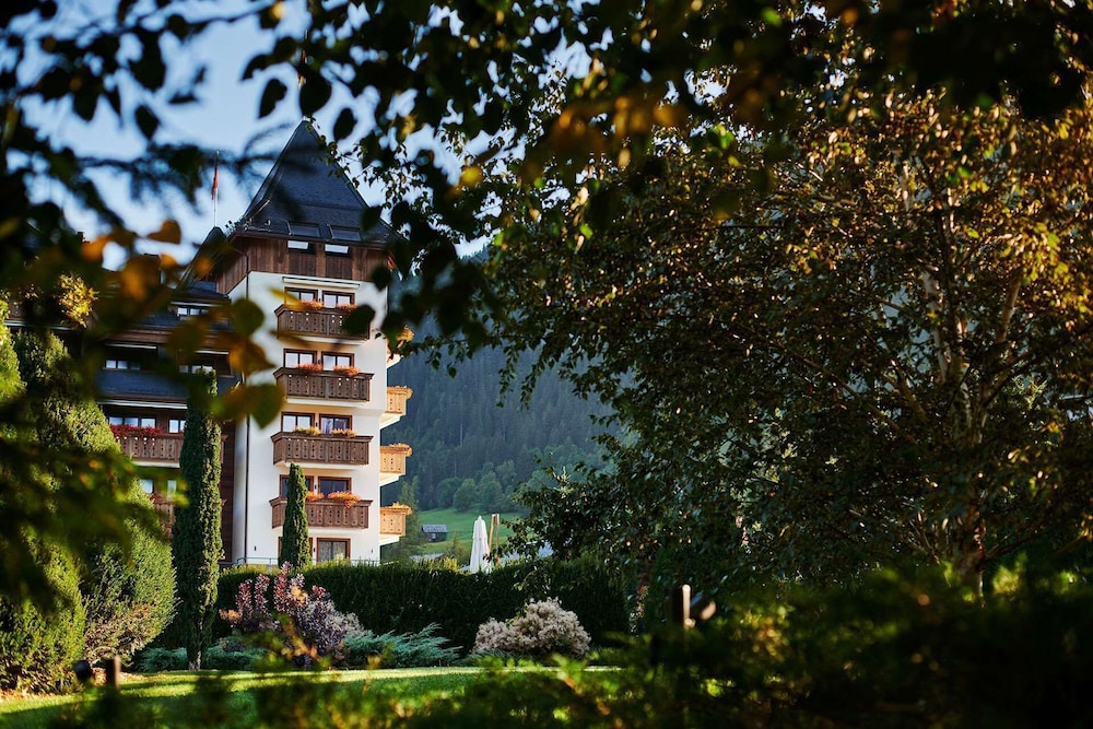 THE ALPINA GSTAAD 70/73