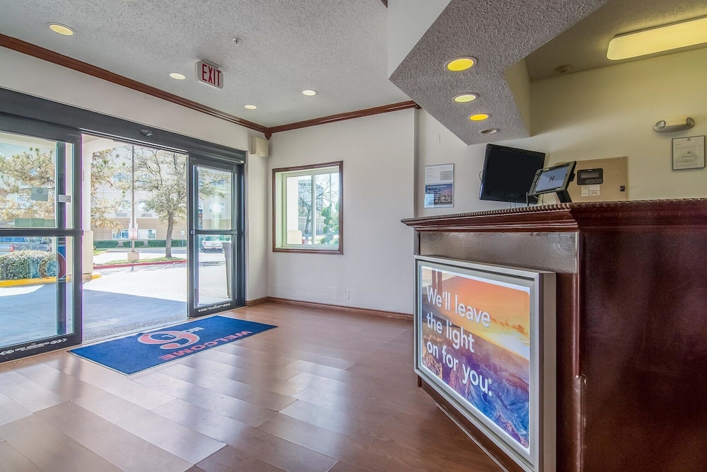 Motel6 Dallas, TX - North - Richardson 8/55