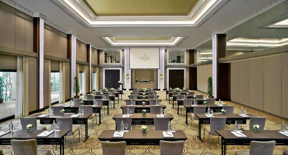 Anantara Riverside Bangkok Resort 35/43