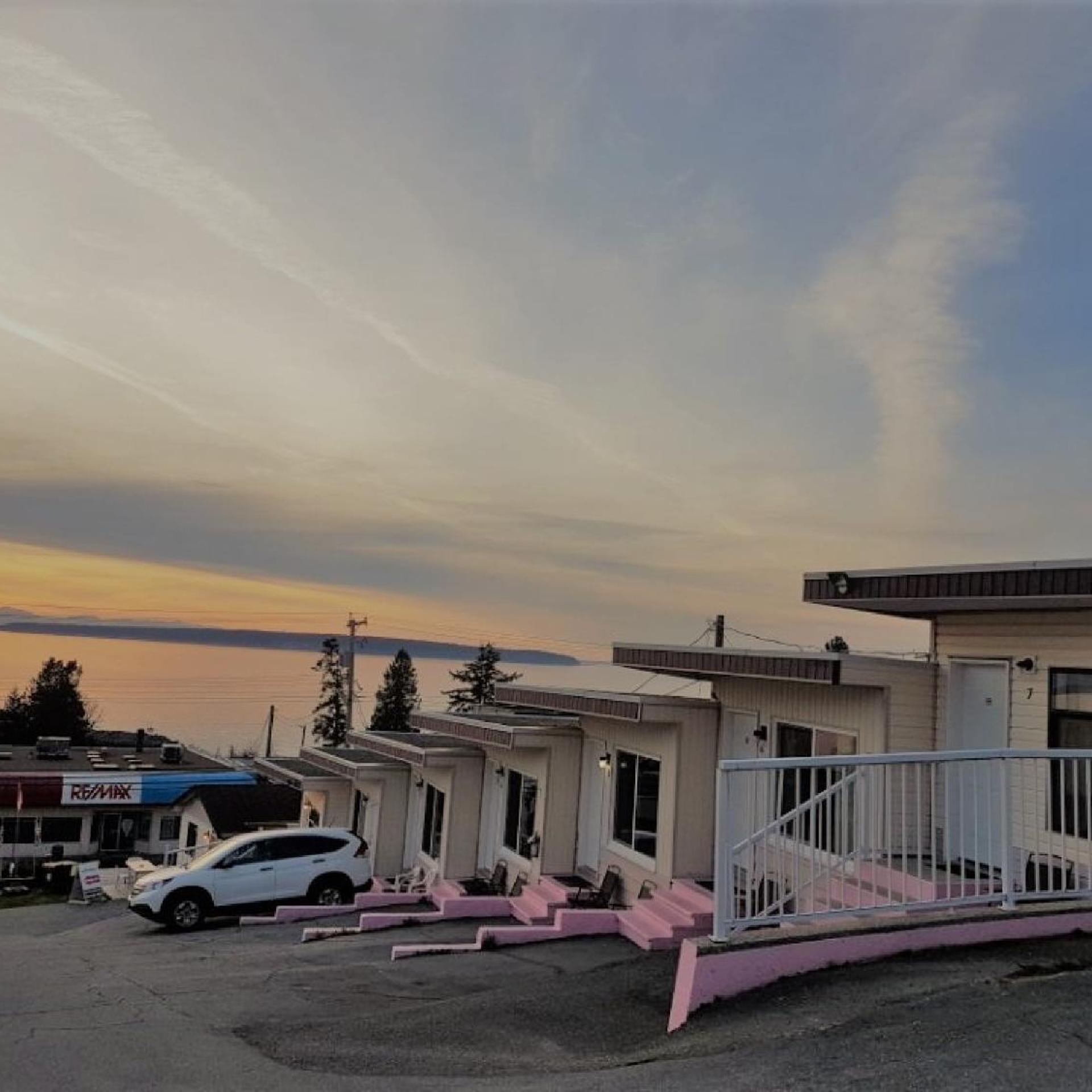Westview Centre Motel 7/50