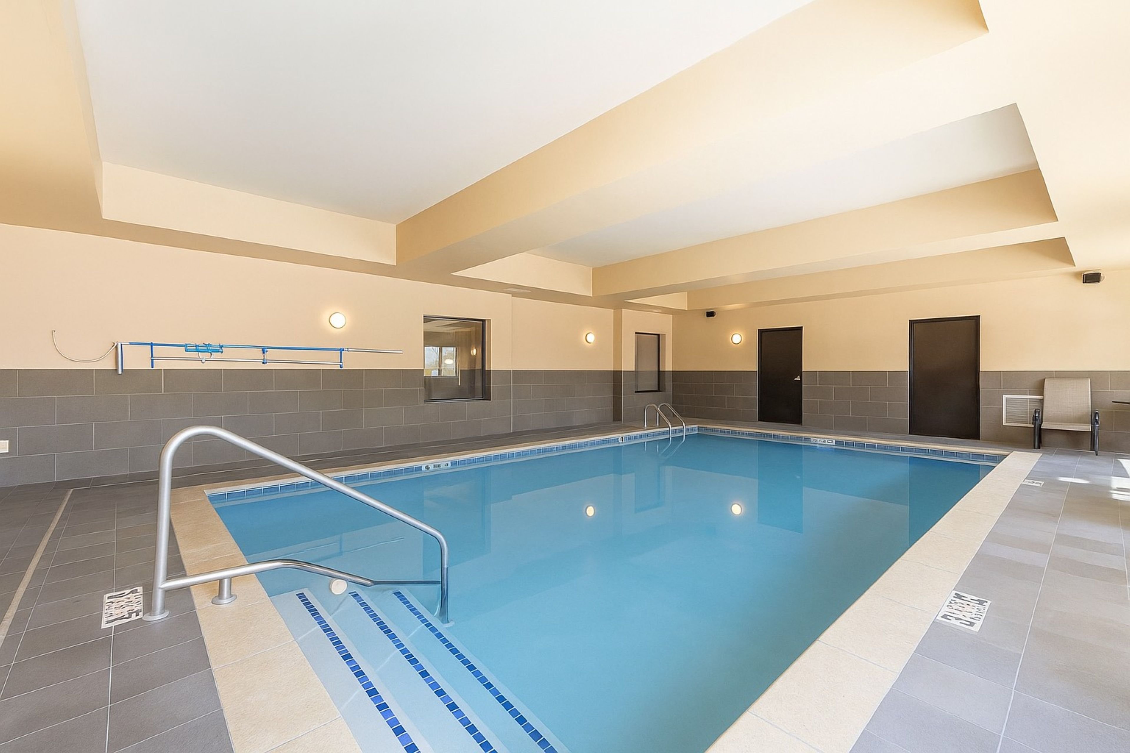 Holiday Inn Express Hotel Suites Fulton 31/51