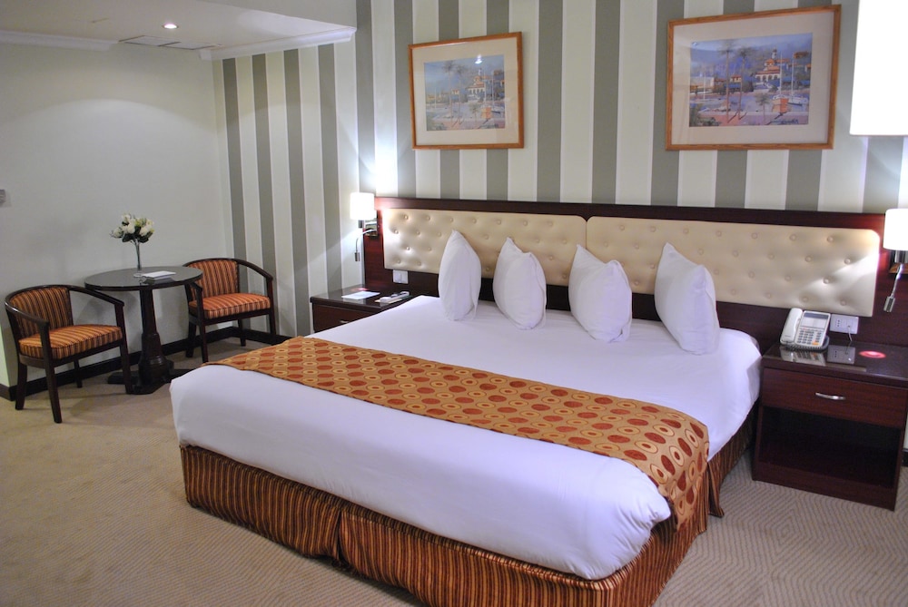 LARSA HOTEL 19/48