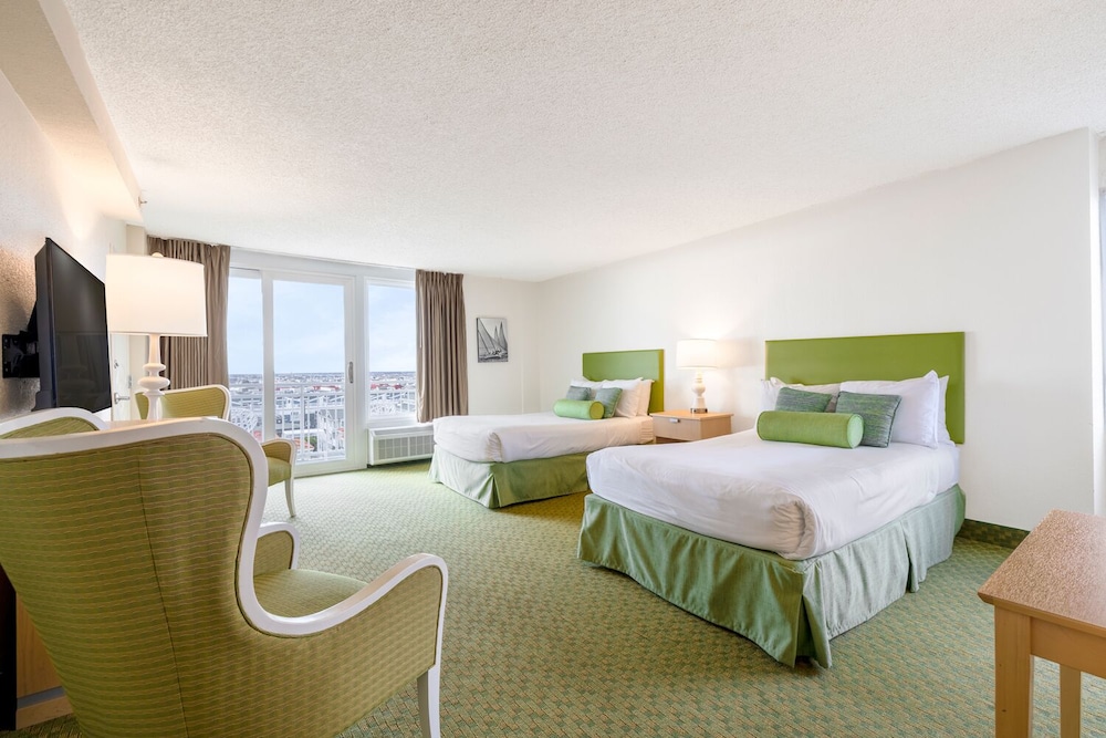 Port-O-Call Hotel 27/62