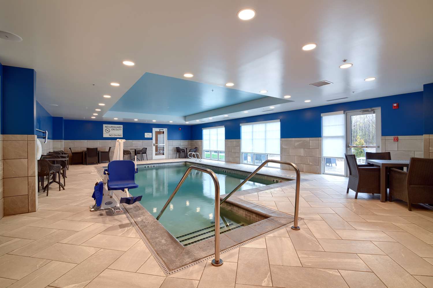 Hampton Inn Lincoln White Mountains 14/32