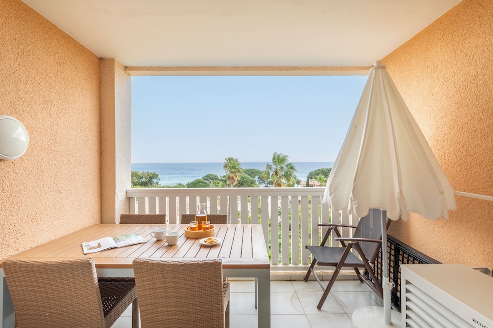 PIERRE & VACANCES RESIDENCE L'ANSE DE PRAMOUSQUIER 53/73