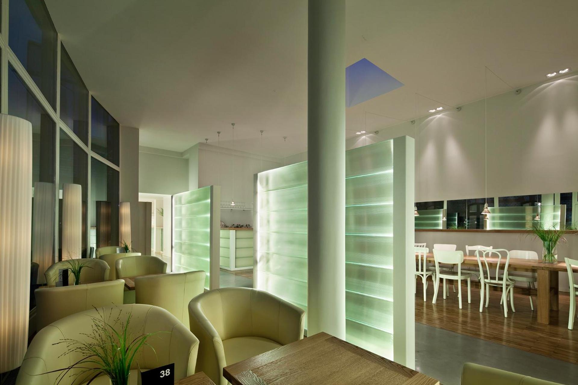 Hotel 38 29/49