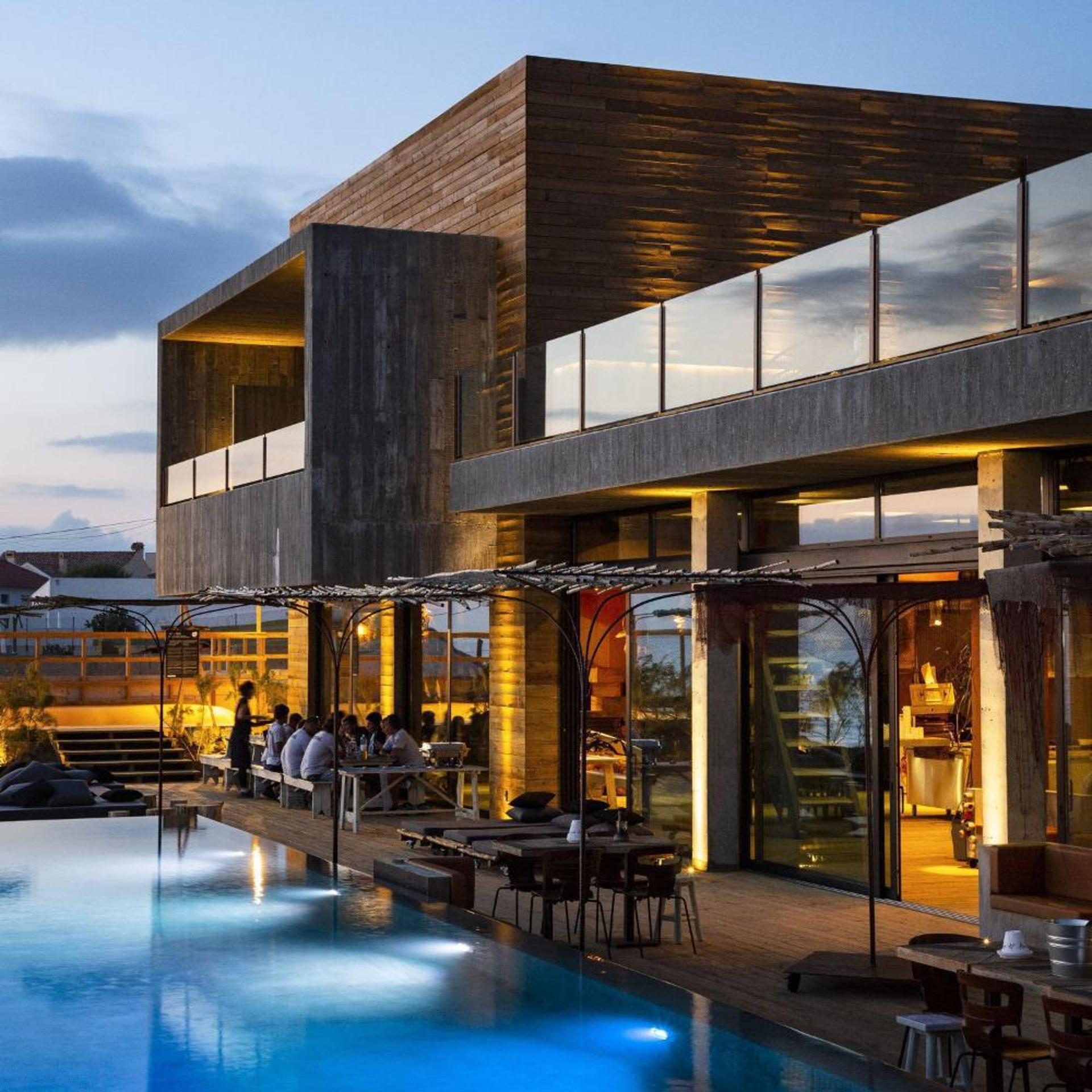 Noah Surf House 2/50