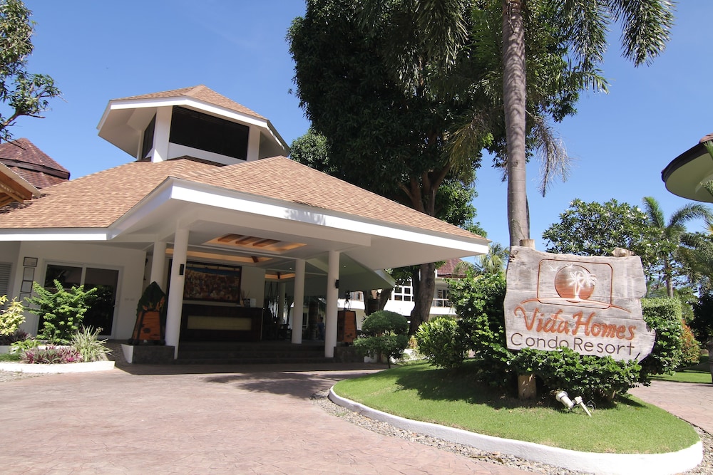 Vida Homes Condo Resort 1/78