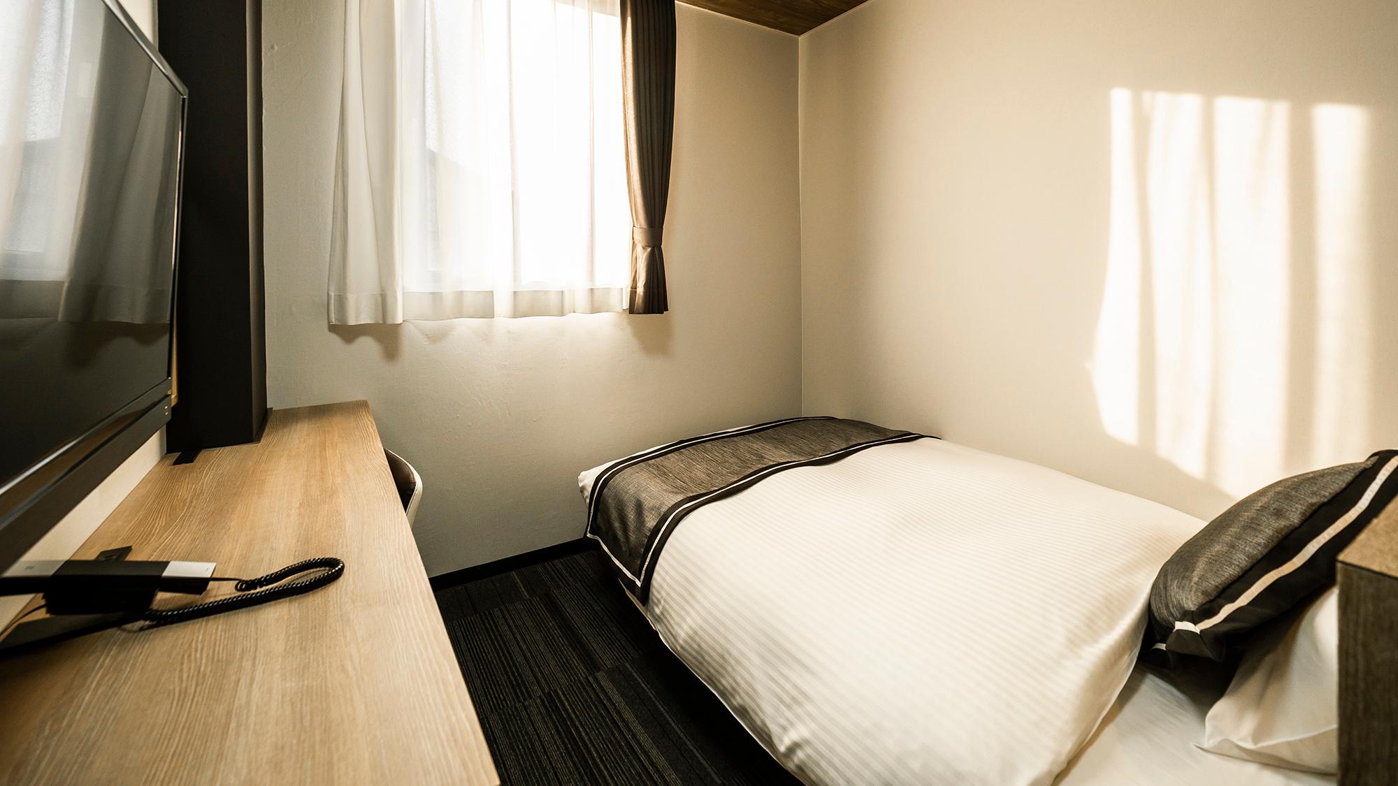 Semi Room, Single, Semi Double Bed