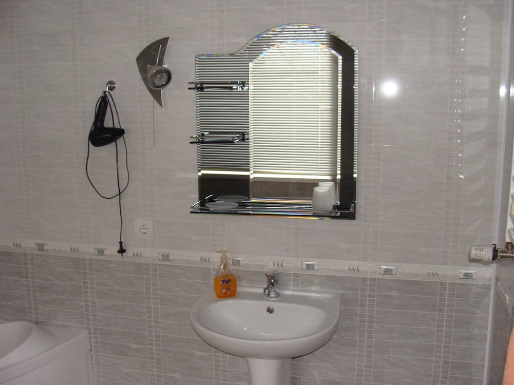 Hotel Lidia 57/65