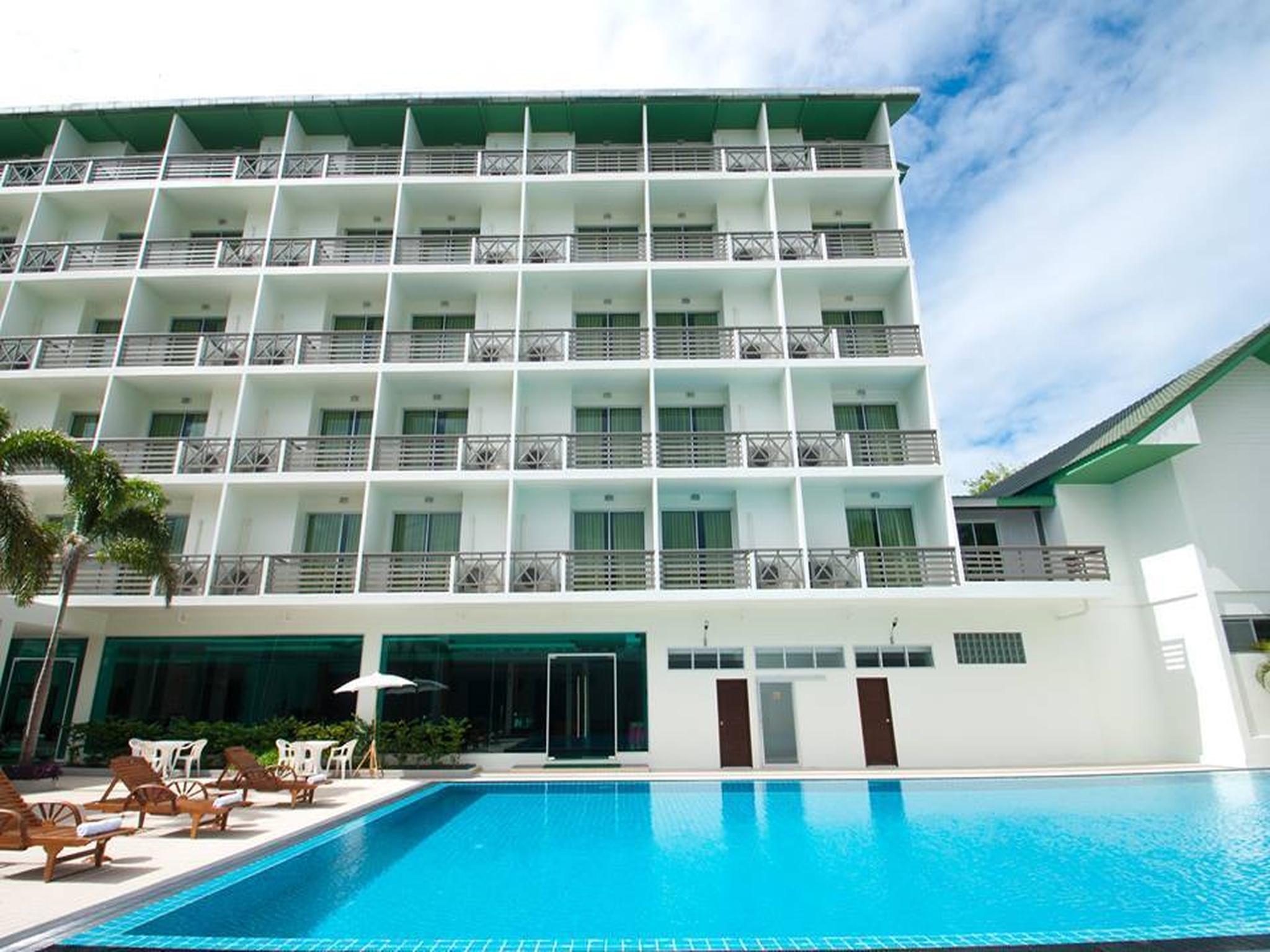 The Flora May Resort 3/31
