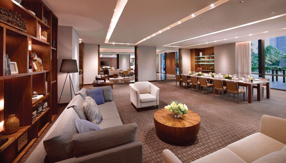 GRAND HYATT JAKARTA 55/77