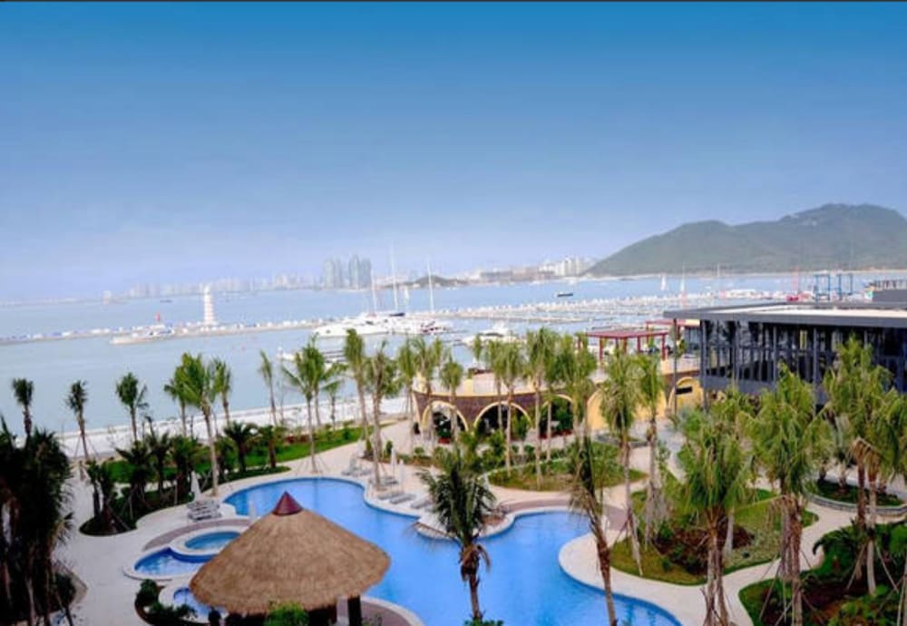 Sanya Serenity Coast Marina Hotel 59/61