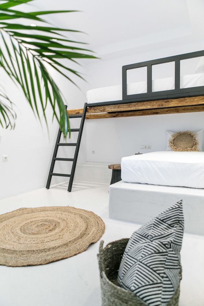 Iphimedeia Apartments Suites 30/75